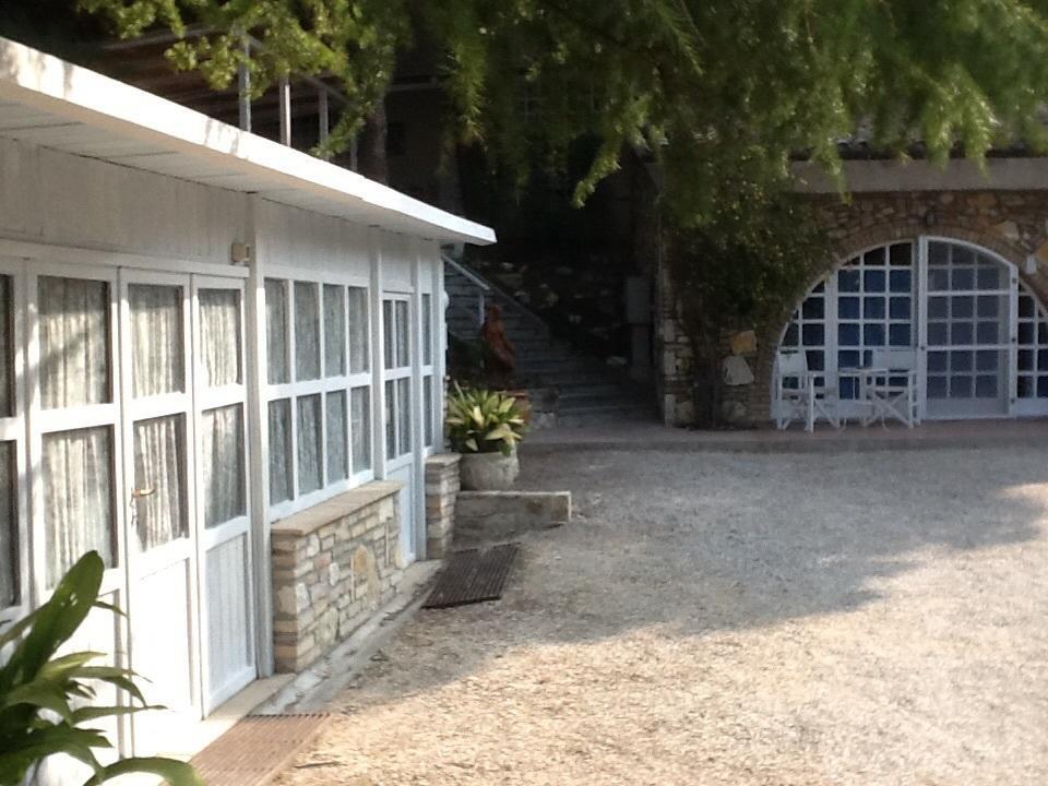吉拉尔代利别墅住宿加早餐旅馆 锡罗洛 外观 照片